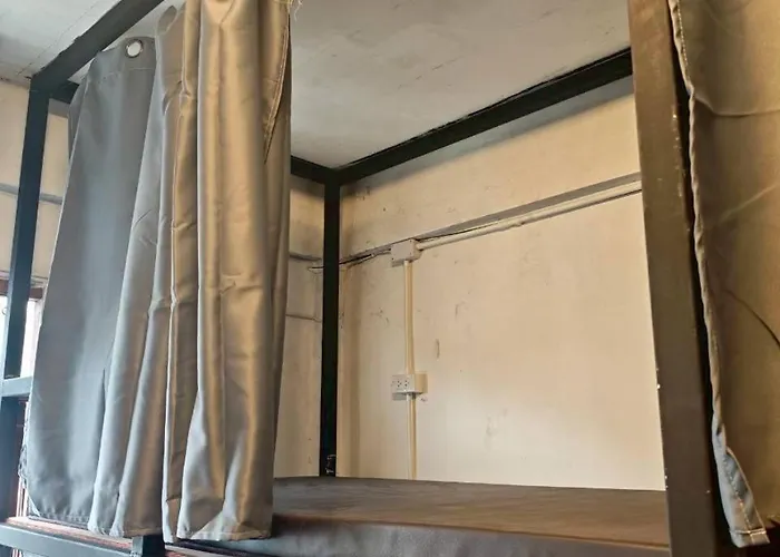 Hostel Bangkhunnon Station Bangkok