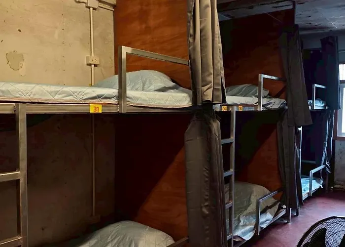 Bangkhunnon Station Hostel