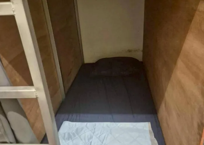 Hostel Bangkhunnon Station *